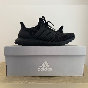*New Unworn* Adidas Ultraboost 4.0 DNA